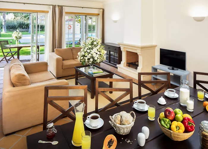 The Village - D'el Rey Golf & فيلة